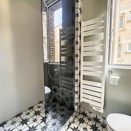 Refait A Neuf A 2 Min Du Chateau *